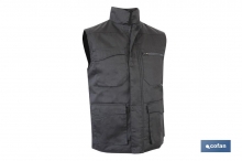 Chaleco Multibolsillos | Acolchado | Modelo Colt | Composicin: 65% Polister y 35% Algodn | Color Negro
