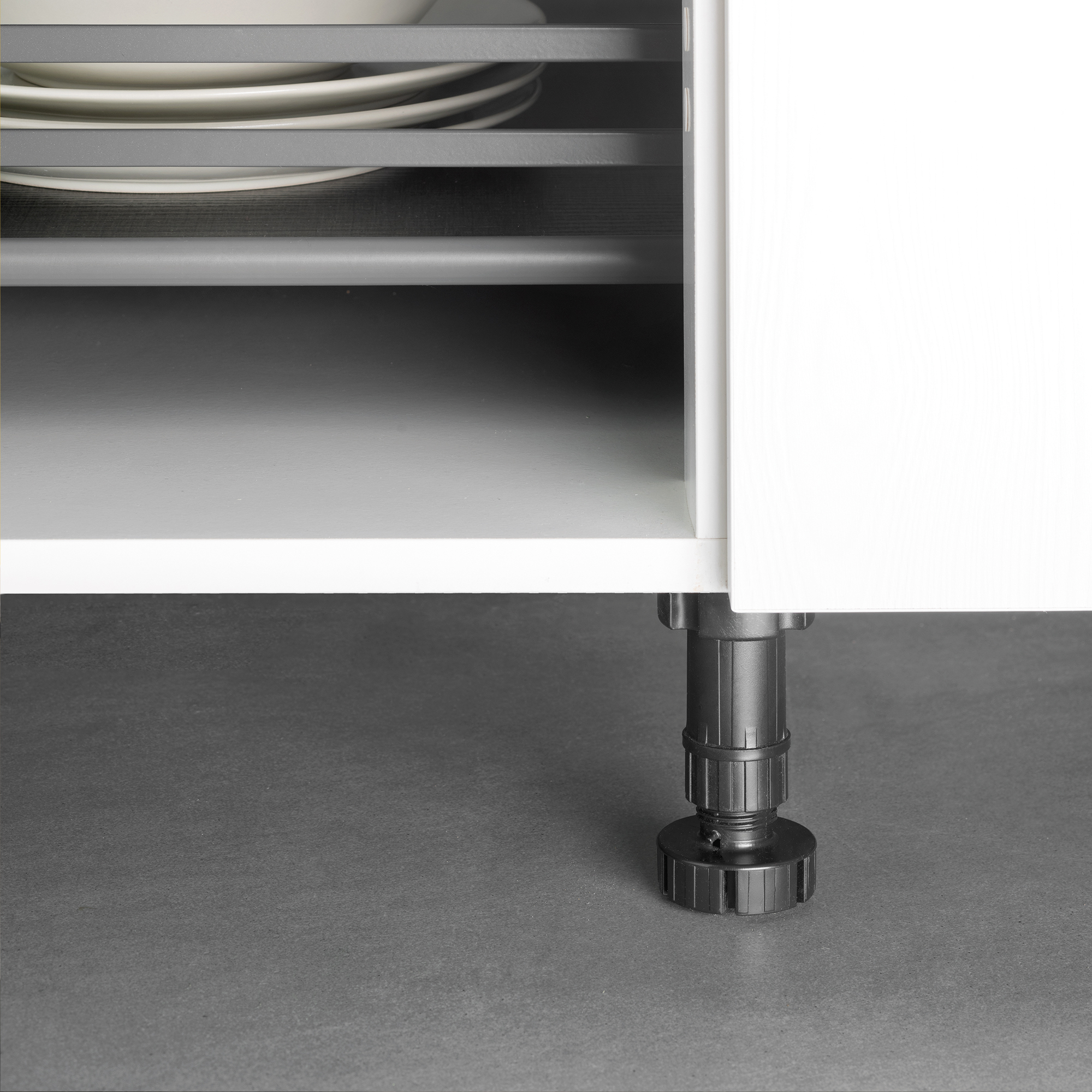 Emuca Kit pie nivelador con base premontada para mueble, regulable 148-165 mm, Plástico, Negro.