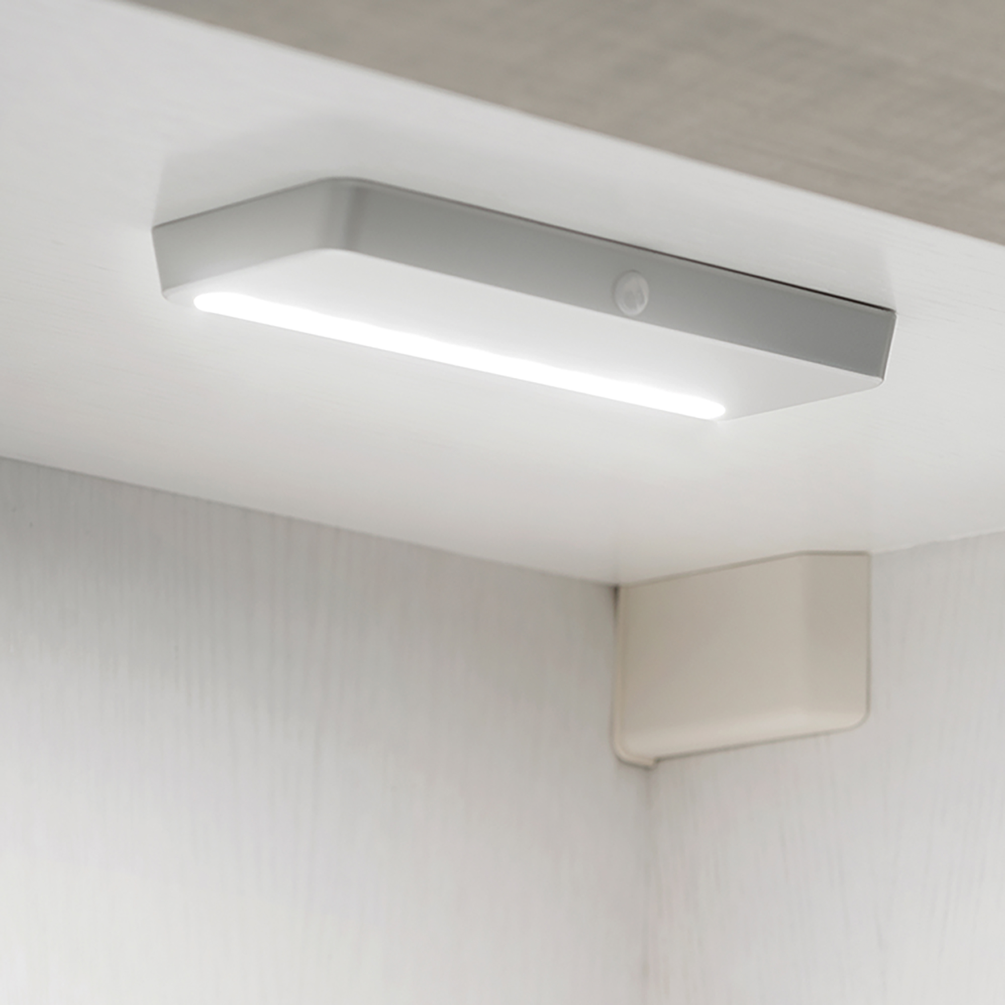 Emuca Luminaria LED recargable Kraz con sensor de movimiento, 1 W, Pintado aluminio, Plstico