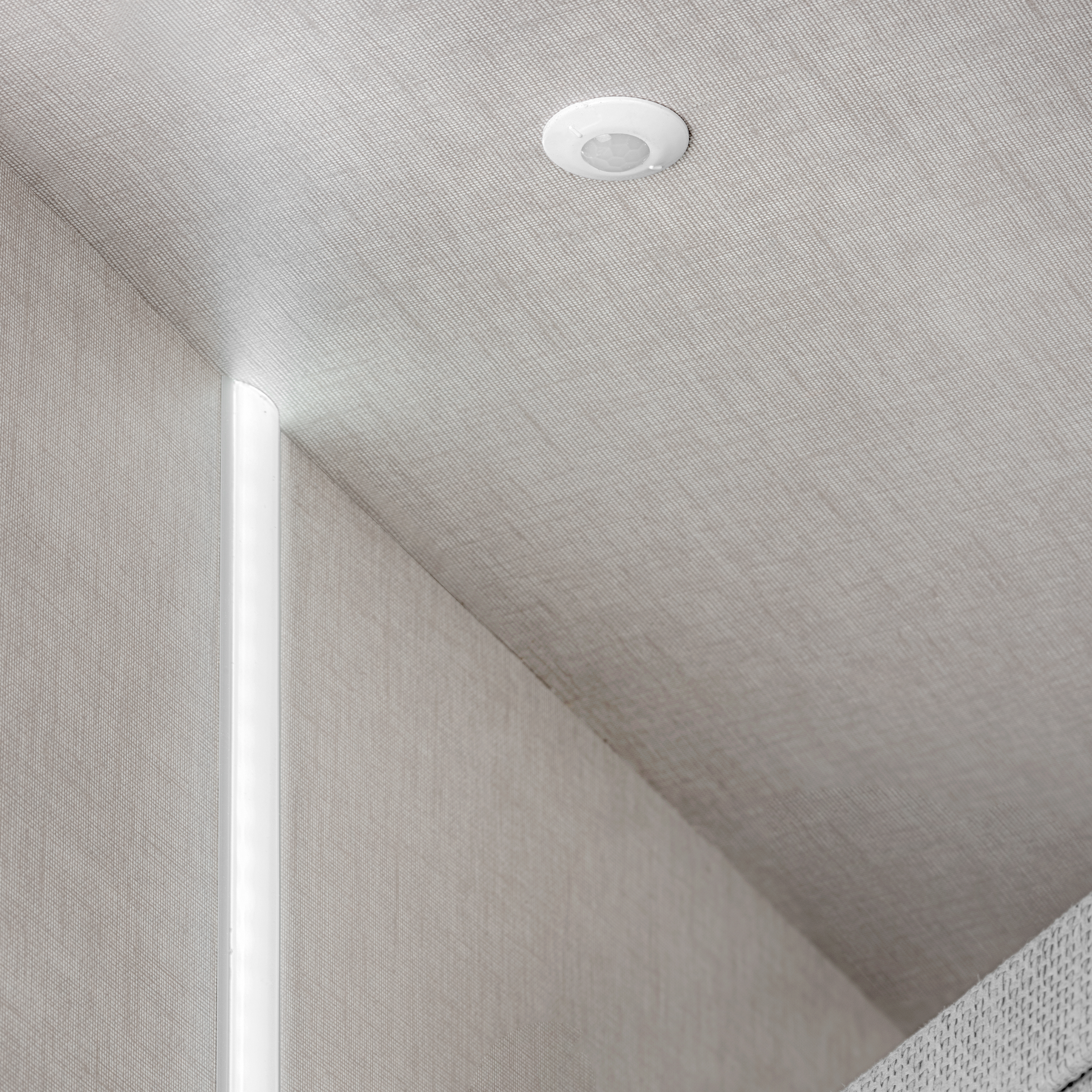 Emuca Sensor LED Red Eye 4 motion (movimiento) 240V AC, 100-240V AC 50-60Hz, Plstico