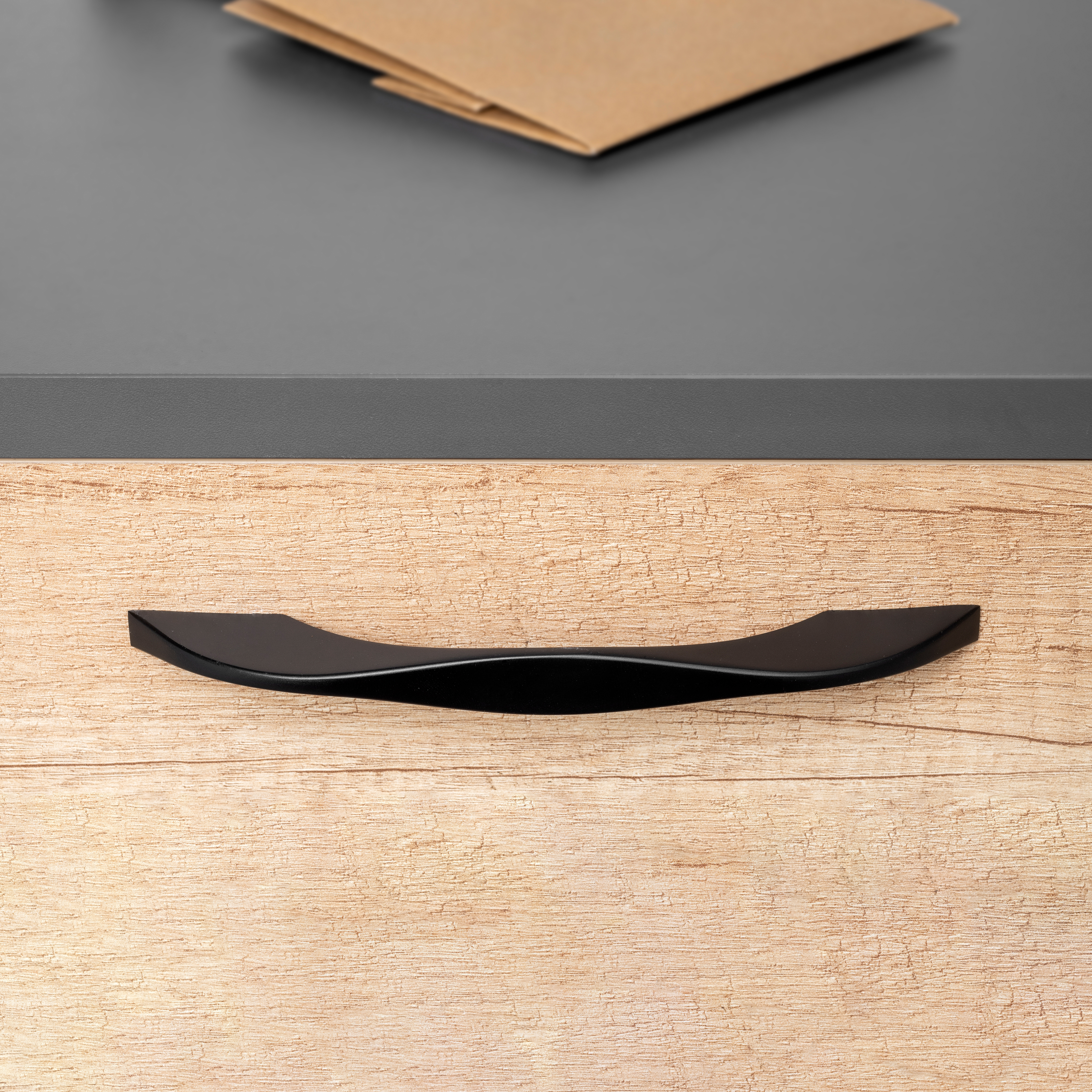 Emuca Tirador para mueble Varna, L 247 mm, intereje 224 mm, Pintado negro, Zamak