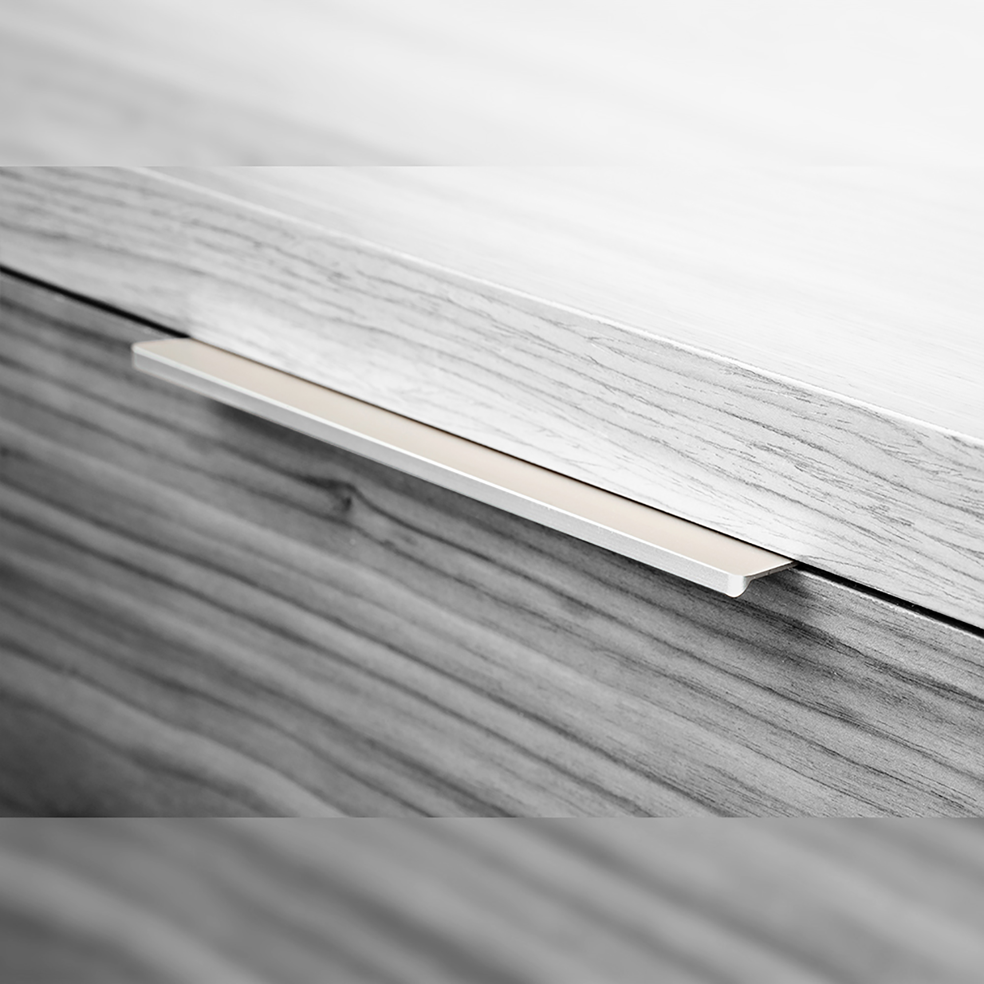 Emuca Tirador para mueble Setubal, L 104 mm, intereje 64 mm, Aluminio, Anodizado mate